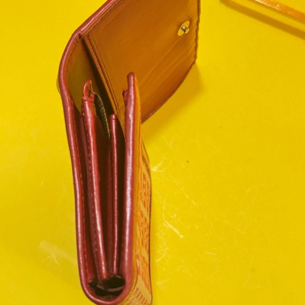 Fendi Red and Cream Monogram Wallet - Picture 2 of 13